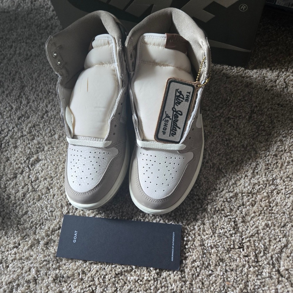 Nike Air Jordan 1 Retro High OG Womens 8.5 Khaki Sail FD2596-201 new in box
